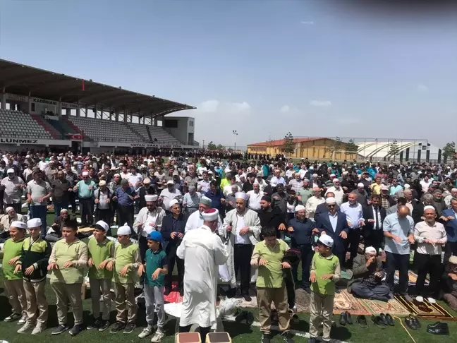 Kadınhanı ilçesinde yağmur duası yapıldı