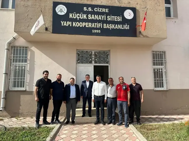 Cizre Ticaret ve Sanayi Odası Yönetim Kurulu Başkanı Ömer Faruk Yıldırım, Cizre Küçük Sanayi Sitesi'ni ziyaret etti