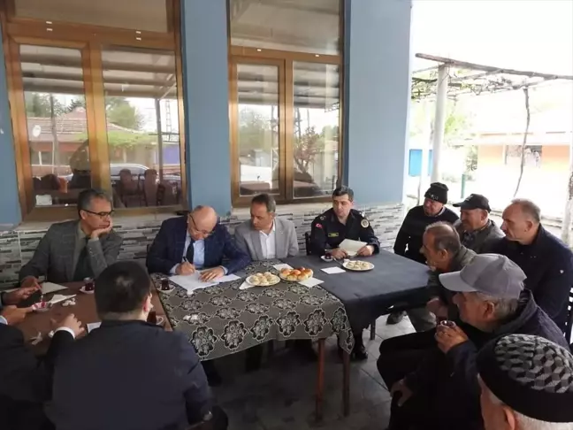 Lüleburgaz Kaymakamı köy ziyaretlerini sürdürüyor