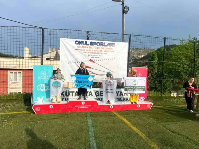 Yeşilçiftlik Ortaokulu Okul Sporları Geleneksel Türk Okçuluğu Grup Birincisi