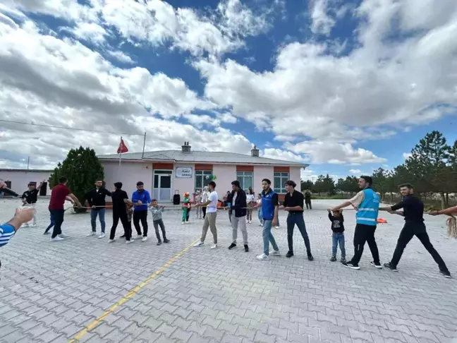 KYK Yurdu Öğrencileri İlkokul Öğrencileriyle Buluştu