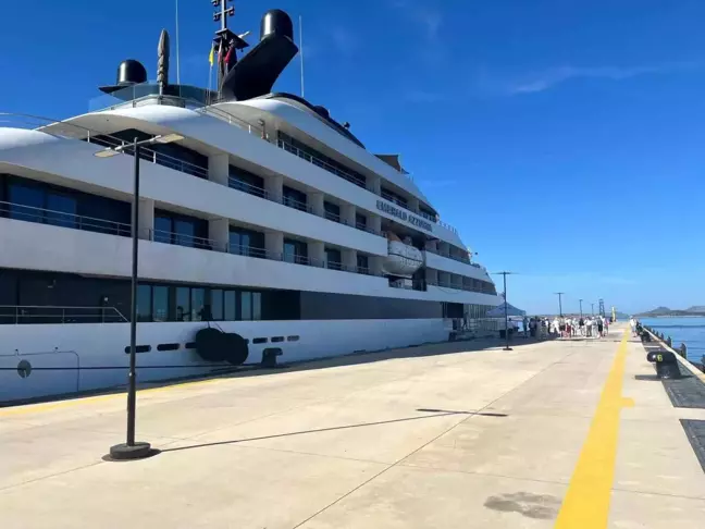 Bahamalar Bayraklı Yolcu Gemisi Bodrum'a 84 Yolcu Getirdi