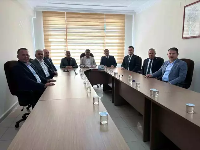 AK Partili 9 İl Genel Meclisi Üyesi Başkan Ömer Kılıç'a Tepki Gösterdi