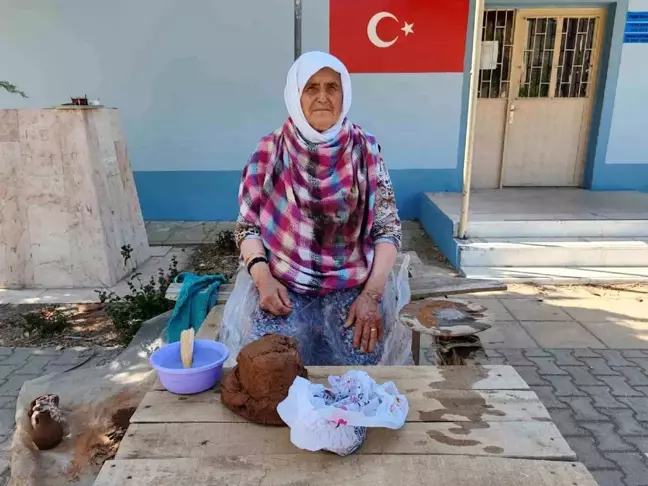 Dont Destisi Ustası Öğrencilere El Sanatlarını Öğretti