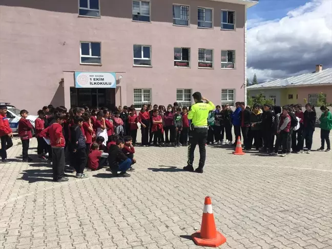 Kağızman'da Trafik Haftası Etkinliği Düzenlendi