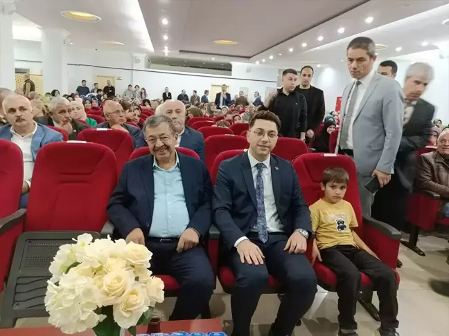 Tokat'ın Almus ilçesinde '6. Almuslu Okuyor Okuyan Kazanıyor' etkinliği ödül töreni yapıldı