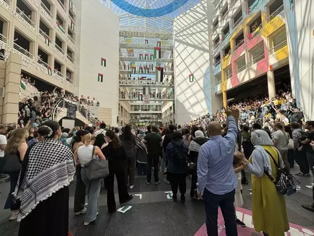 İsrail Yanlısı Grup Filistin'e Destek Eylemini Provokasyonla Karşıladı