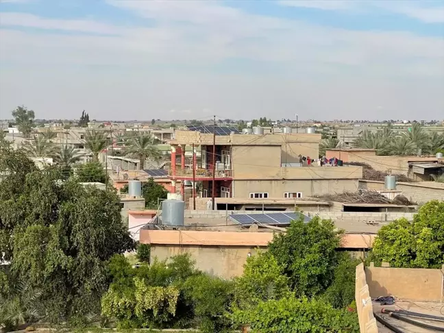 Irak'ın Kerkük kentindeki köyde güneş enerjisiyle elektrik ihtiyacı karşılanıyor
