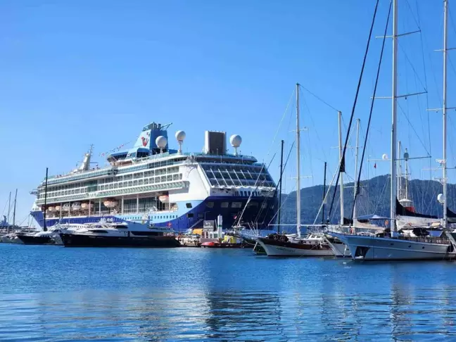 Marmaris Limanı Marella Discovery ile Hareketlendi