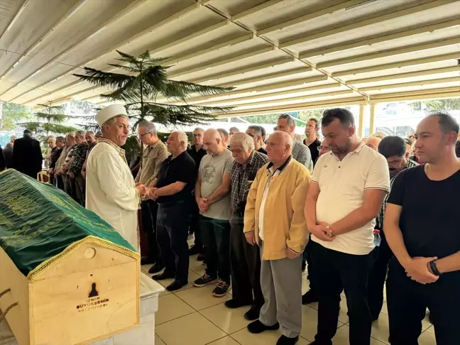 Kanada'da trafik kazasında hayatını kaybeden Ali Sezgin Armağan İzmir'de defnedildi