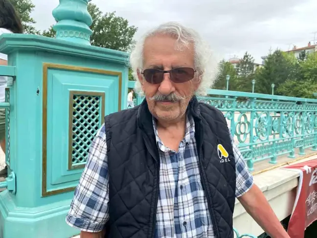Ankara'dan Eskişehir'e Gelen Vatandaş Kanlıkavak Parkı'nda Balık Tutuyor