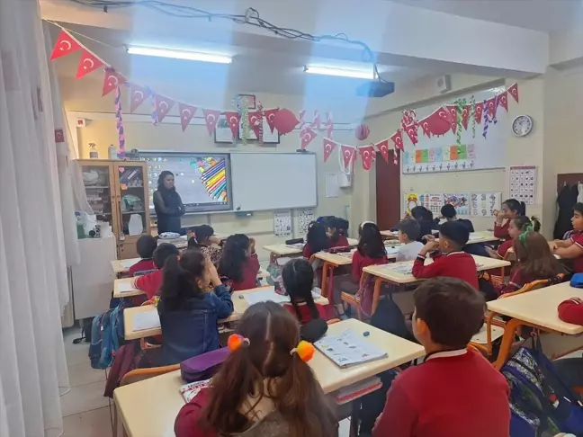 Kırıkkale'deki Okullarda Öğrencilere KKKA Eğitimi Veriliyor