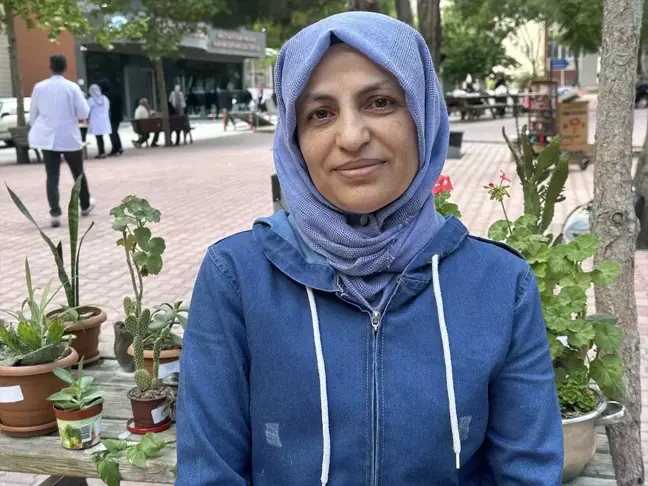 Kanserle Mücadele Eden Kadının Evini Çiçek Bahçesine Çevirmesi