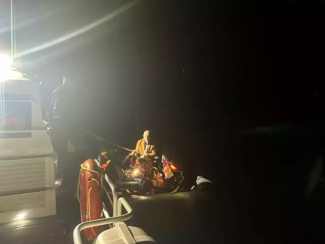 Yunan Sahil Güvenliği Tarafından Geri İtildiler