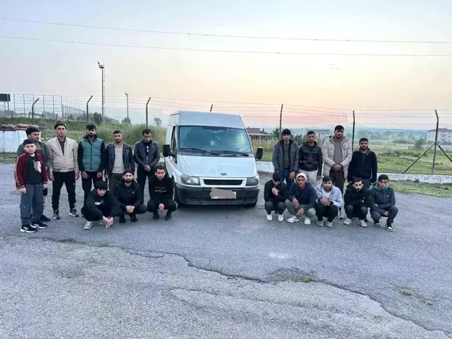 Tekirdağ'da Jandarma Operasyonunda 51 Kaçak Göçmen Yakalandı