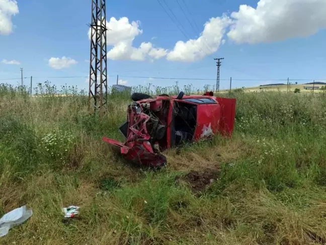 Diyarbakır'da otomobil kazası: 1 ölü, 2 ağır yaralı