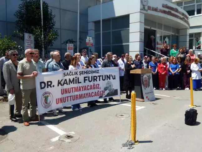 Samsun'da Görevi Başında Hayatını Kaybeden Opr. Dr. Kamil Furtun Anıldı