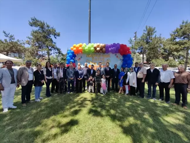 Söğütlü'de Okul Öncesi Çocuk Şenliği Renkli Görüntülere Sahne Oldu