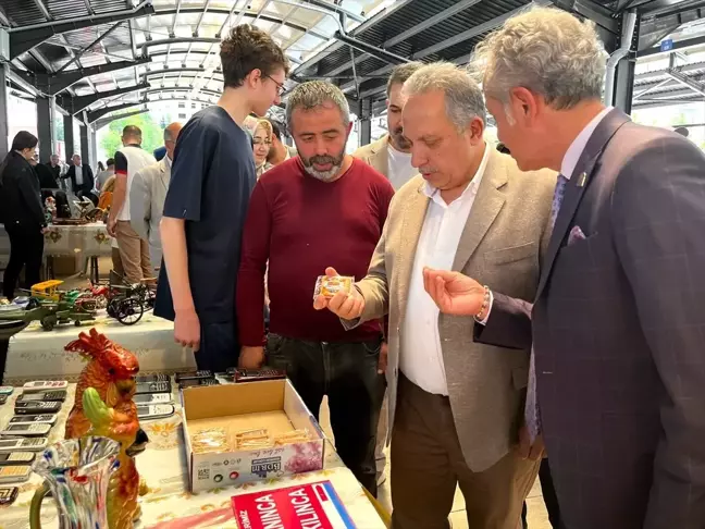 Kayseri Talas'ta Antika, Retro, Vintage ve Değerli Eşya Fuarı Açıldı