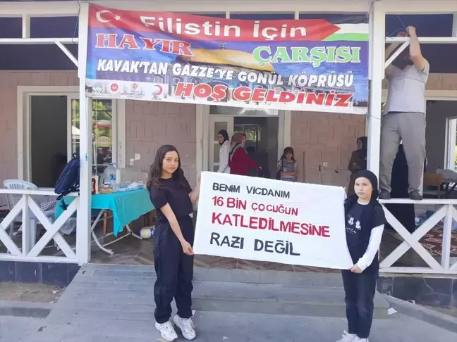 Samsun'da Filistin için hayır çarşısı düzenlendi