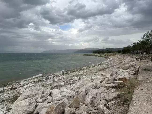 Isparta'daki Eğirdir Gölü'nde 2 düden tespit edildi