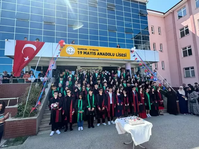 19 Mayıs Anadolu Lisesi Mezuniyet Töreni