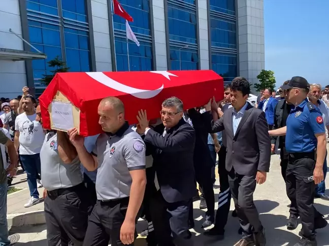 Sinop'ta Otomobil ve Hafif Ticari Araç Çarpışması: 4 Ölü, 2 Yaralı