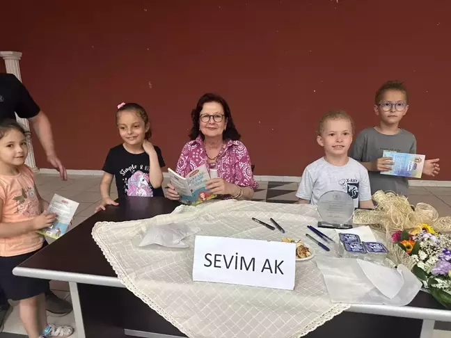 Çocuk öyküleri yazarı Sevim Ak, Kargı'da çocuk okurlarıyla buluştu