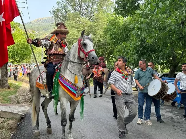 Isparta'da 400 yıllık kurban indirme geleneği yaşatılıyor