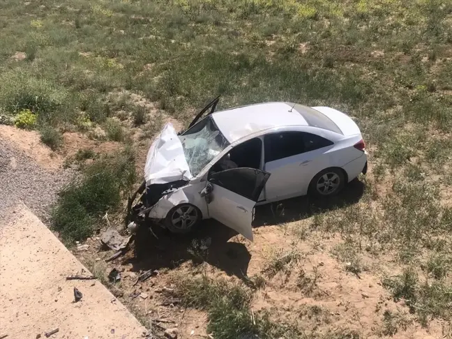 Van'ın Başkale ilçesinde yoldan çıkan aracın sürücüsü yaralandı