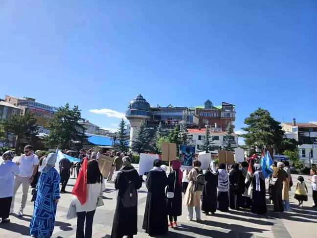 Erzurum'da İsrail'in Gazze'ye saldırılarını protesto eden sessiz yürüyüş devam ediyor