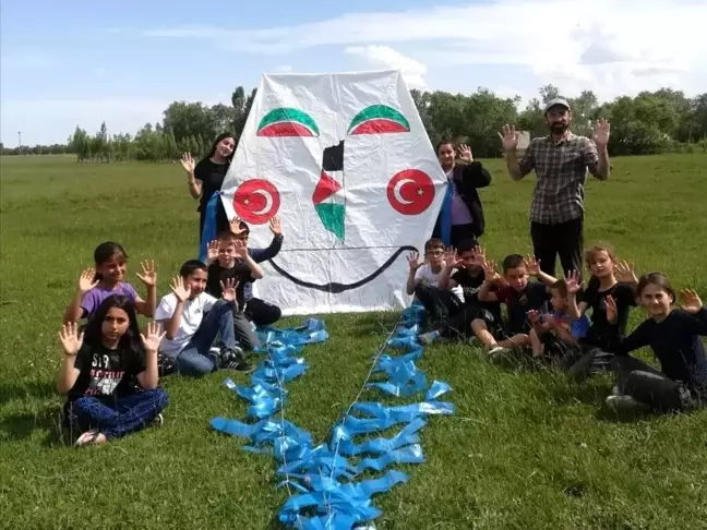 Kars'ta Kuran Kursu Öğrencilerinden 'Özgür Filistin' Etkinliği