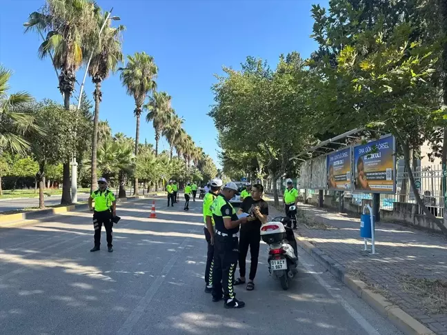 Adana'da yapılan denetimlerde 1825 motosiklet trafikten men edildi