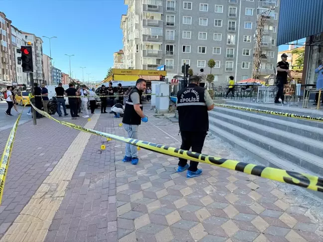 Kastamonu'da çıkan kavgada silahla vurulan kardeşlerden biri hayatını kaybetti