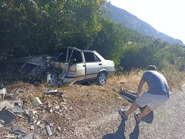 Balıkesir'de çift taraflı trafik kazası: 5 yaralı