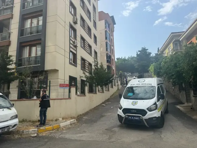 Pendik'te Boşanma Aşamasındaki Kadın Sokak Ortasında Silahla Öldürüldü