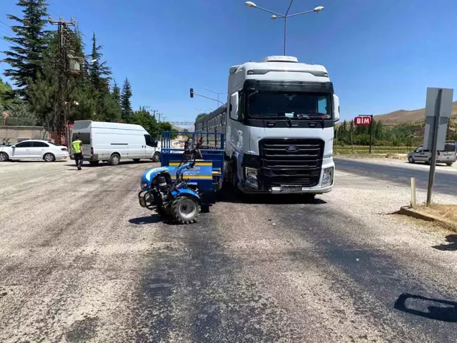 Malatya'da kamyon ile pat pat motoru çarpıştı, 1 kişi yaralandı