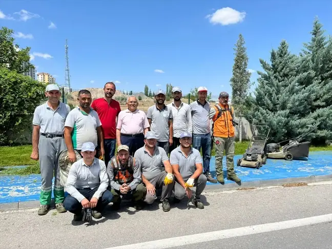 Kayseri Büyükşehir Belediye Başkanı Memduh Büyükkılıç, işçilere destek verdi