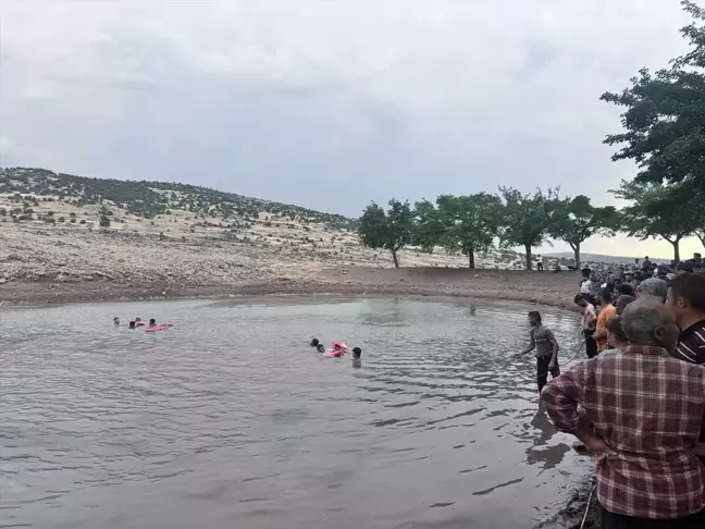 Gaziantep'te gölete giren 2'si kardeş 3 kişi hayatını kaybetti