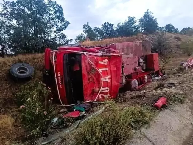 Denizli'de Orman İşletme Müdürlüğü'ne ait yangın müdahale ekibi kaza geçirdi