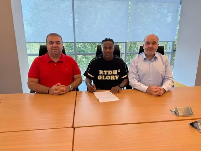 Atakaş Hatayspor, Jonathan Okoronkwo'yu kadrosuna kattı