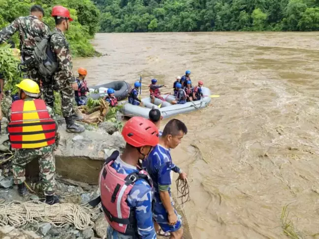 Nepal'de Şiddetli Yağışlar Sonucu 12 Kişi Hayatını Kaybetti