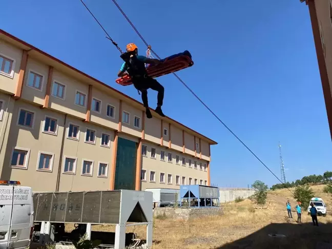 Bingöl'de AFAD işbirliğiyle yüksekte çalışma ve temel kurtarma eğitimi düzenlendi