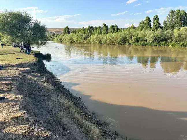 Erzurum'da Aras Nehri'nde 2 çocuktan biri boğuldu, biri kayboldu