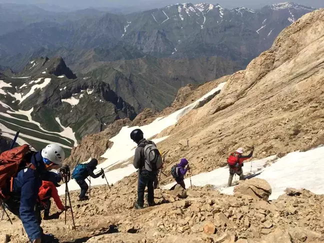 Cilo Dağı'nın Reşko zirvesi rekor kırdı