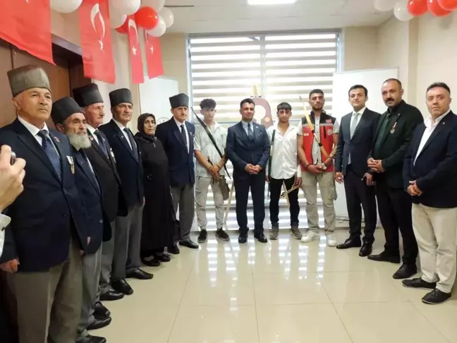 15 Temmuz Demokrasi ve Milli Birlik Günü'nde çocuklar demokrasi nöbeti tuttu