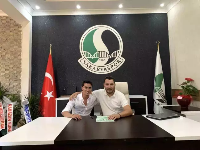 Sakaryaspor, Cebrail Karayel'i kadrosuna kattı