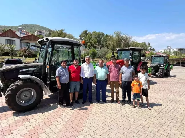 Anamur'da ORKÖY kredisiyle 3 üreticiye traktör teslim edildi