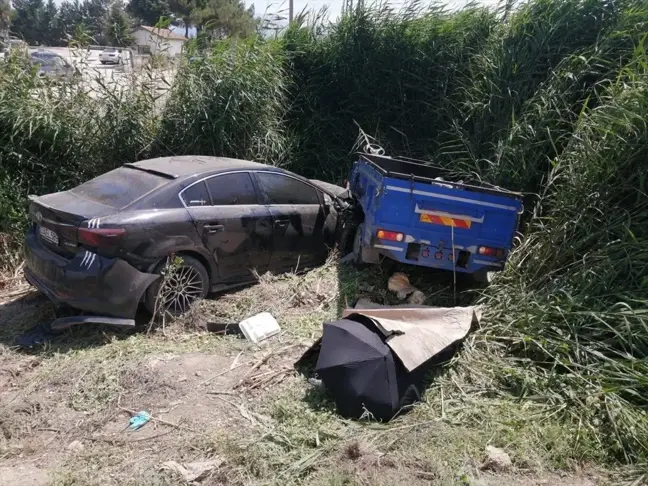 Isparta'da otomobil ile tarım aracının çarpışması sonucu 1 kişi öldü, 5 kişi yaralandı