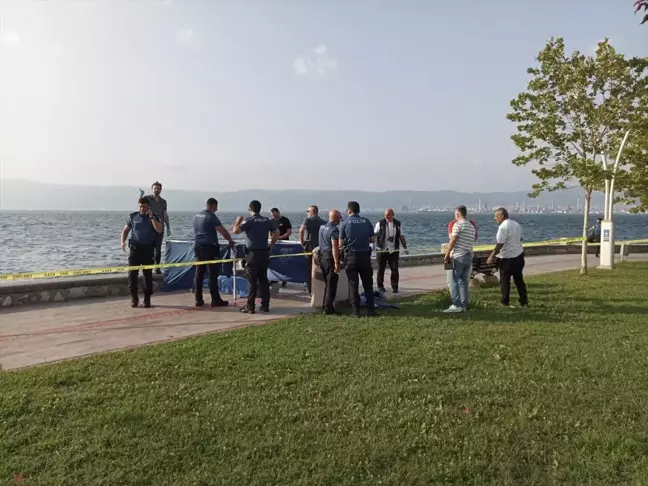 Gölcük'te Sahilde Düşen Yaşlı Kadın Hayatını Kaybetti